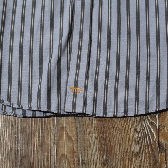 thomas dean flip cuff casual button down shirt, good condition - Picture 2 of 4